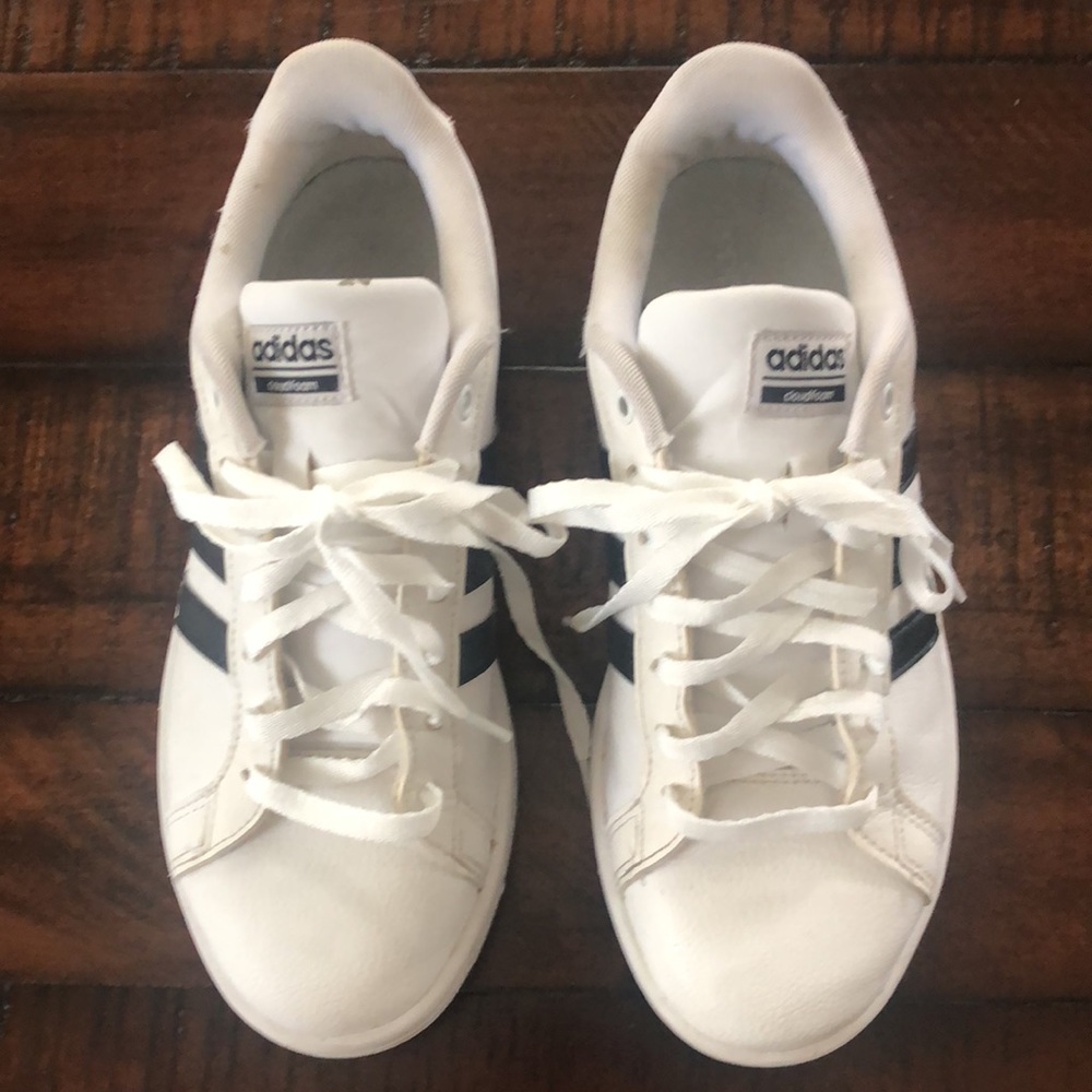 Adidas Tennis Shoes ๐ - Picture 3 of 10